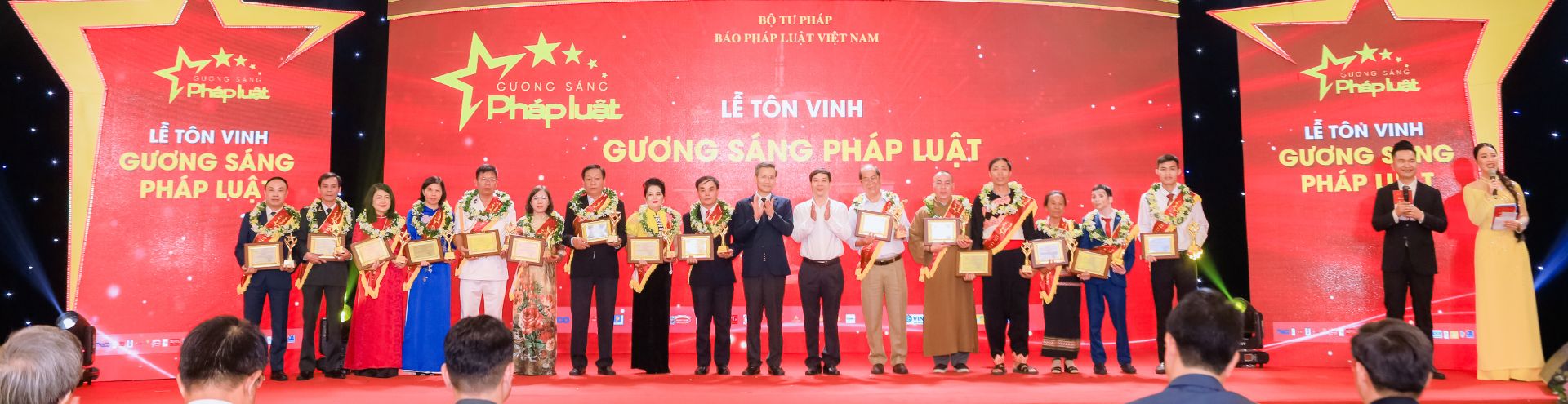 Lễ Vinh Danh Gương Sáng Pháp Luật Việt Nam 2023