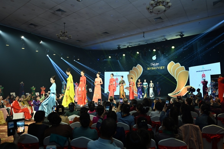 Tinh Hoa Áo Dài Việt